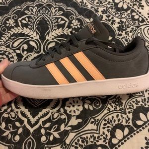 Adidas VL Court 2.0